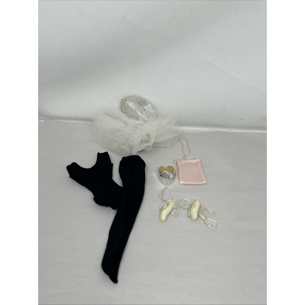 Vintage Barbie #989 Ballerina Outfit Vintage Dolls 1960s Missing Book